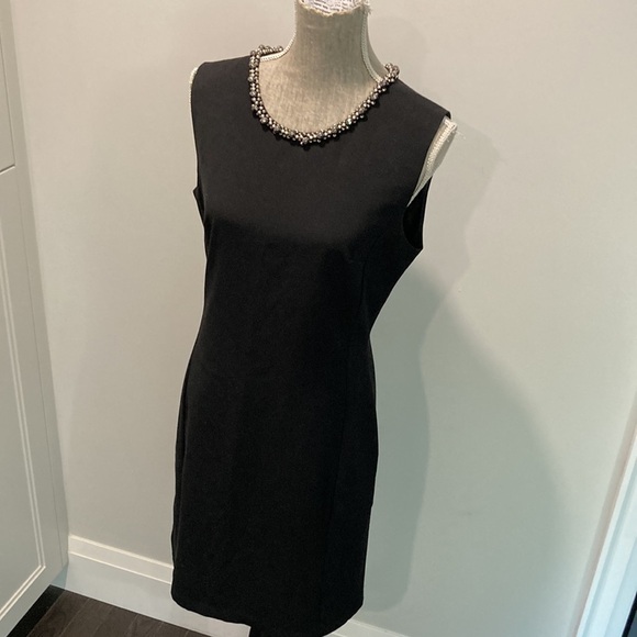 MADAME Ms Black Sleeveless Dress Beaded Neckline Sheath Size LARGE 42 Chic - Picture 11 of 15
